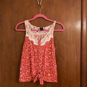 Floral tank top with lace